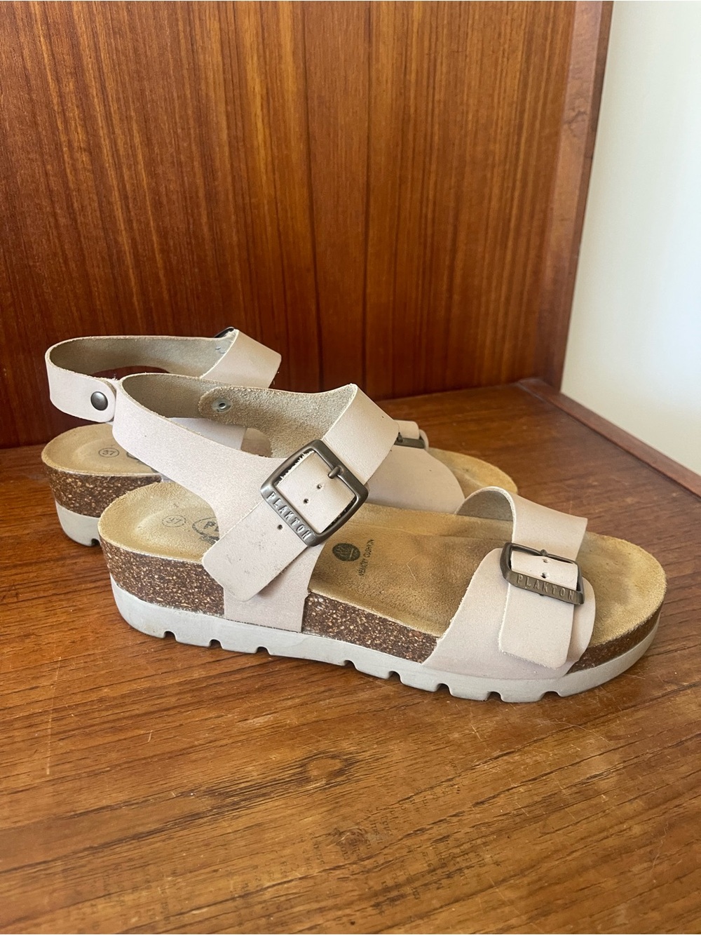 Plakton Women's Neutral Beige Buckle Cork-Style Sandals - Picture 8 of 11